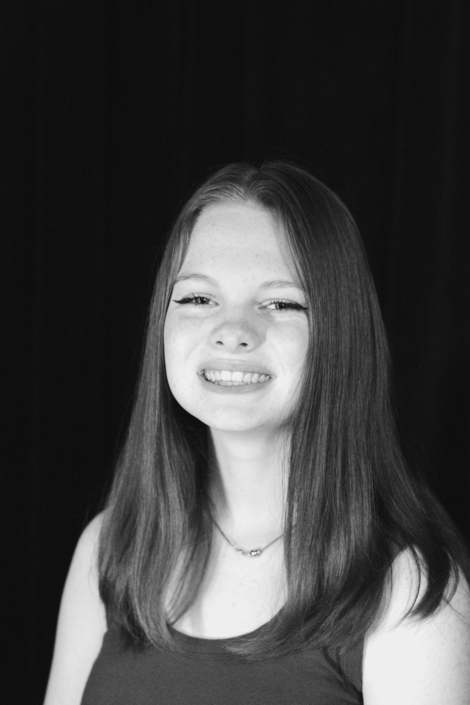 Dietz_Julia_BW Cast