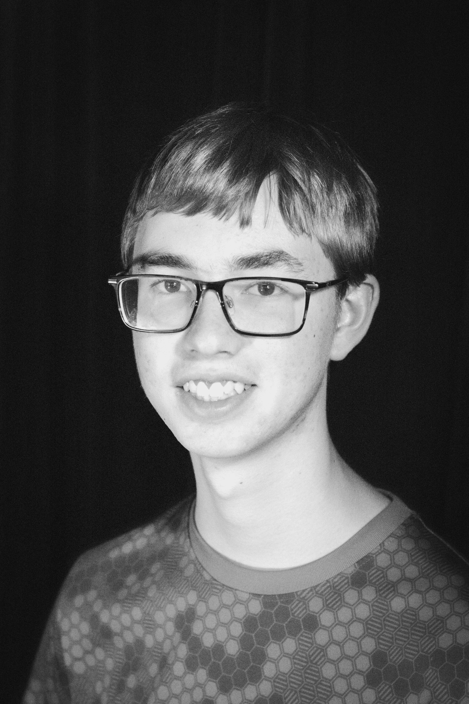 Folkerts_Jayden_BW Cast