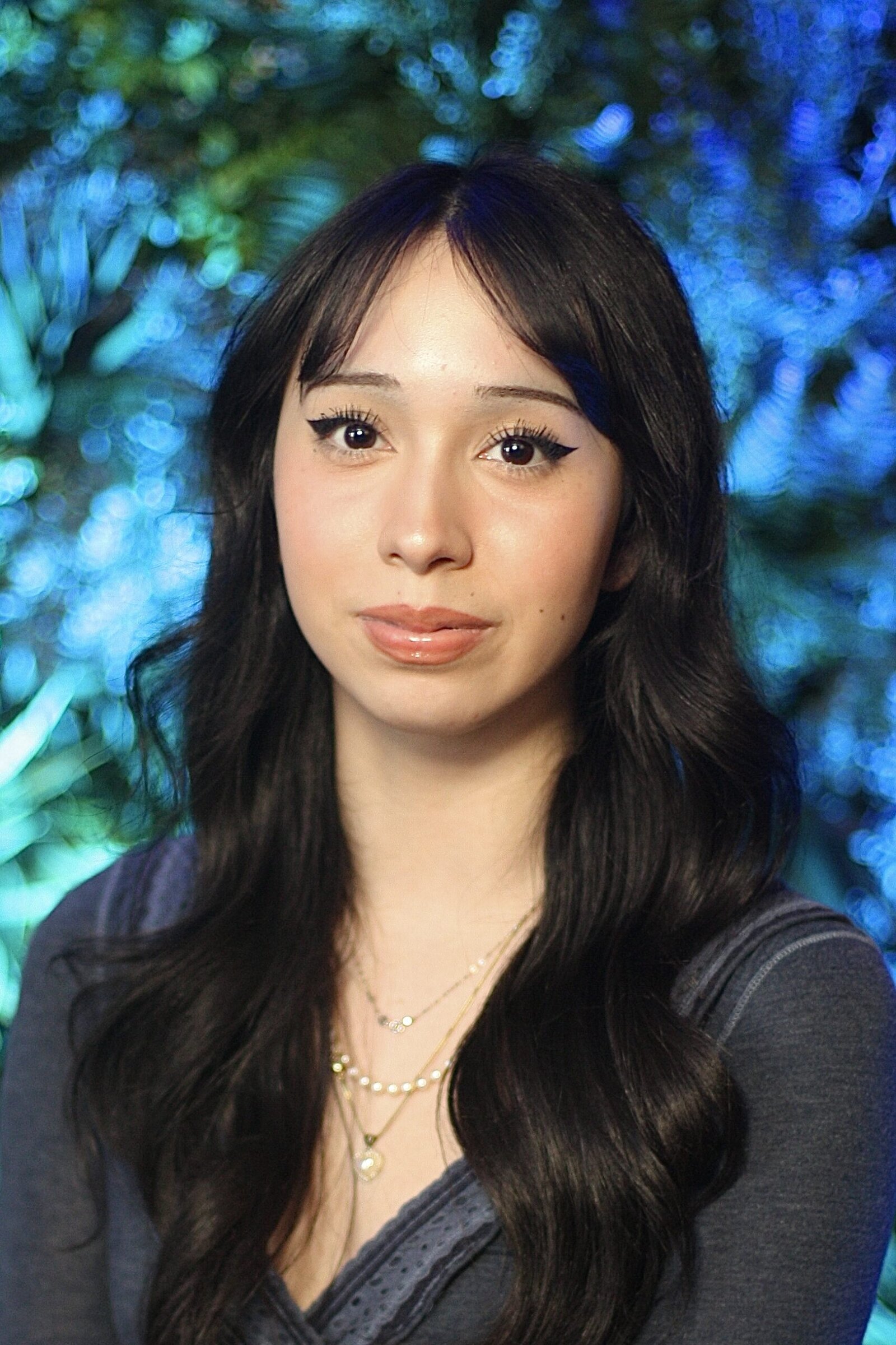 Maya Flores Cast