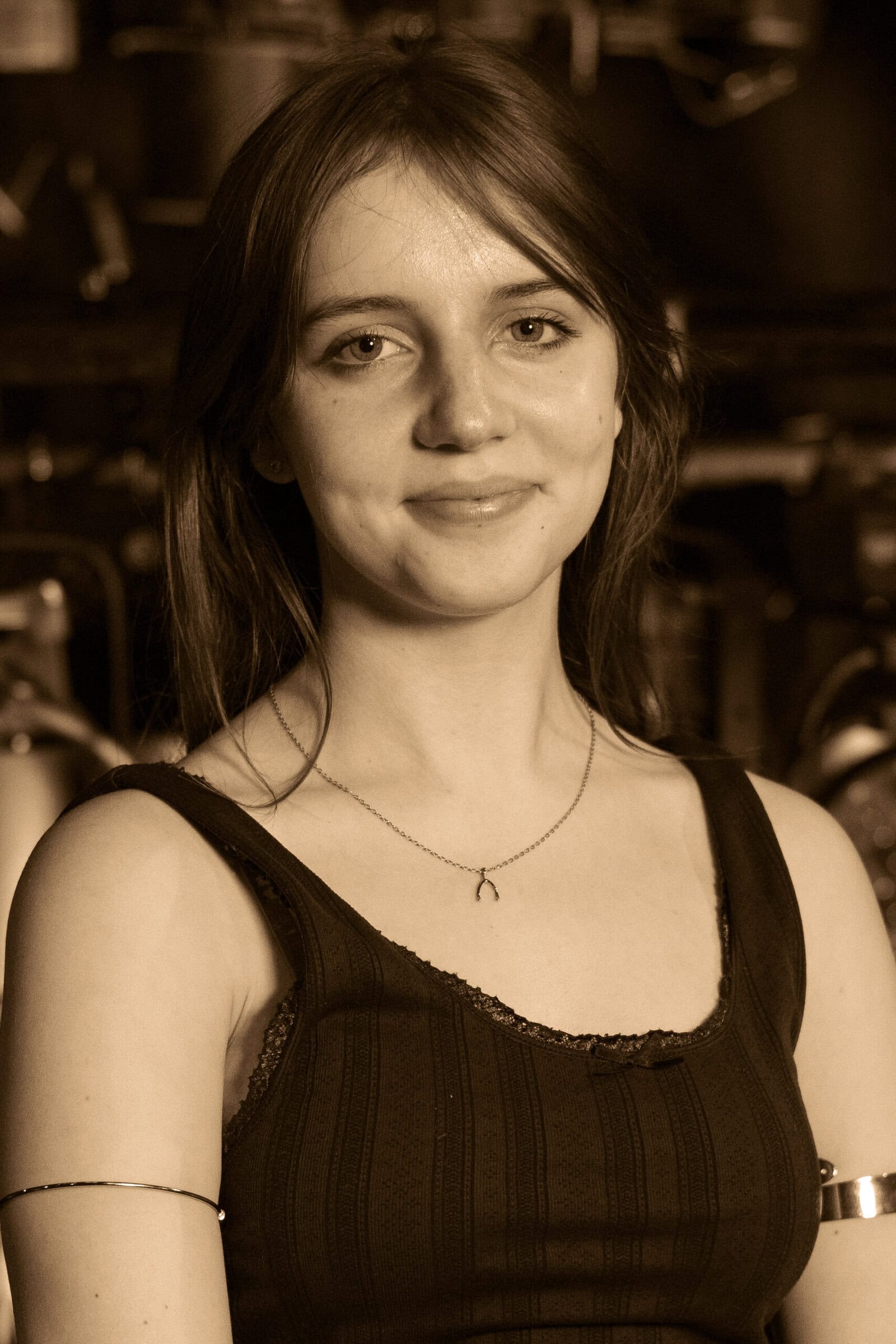 Gwen Elftman Cast